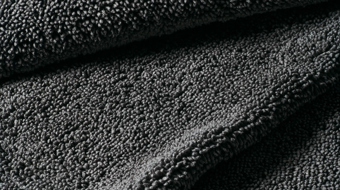 Schwarzes Microfasertuch