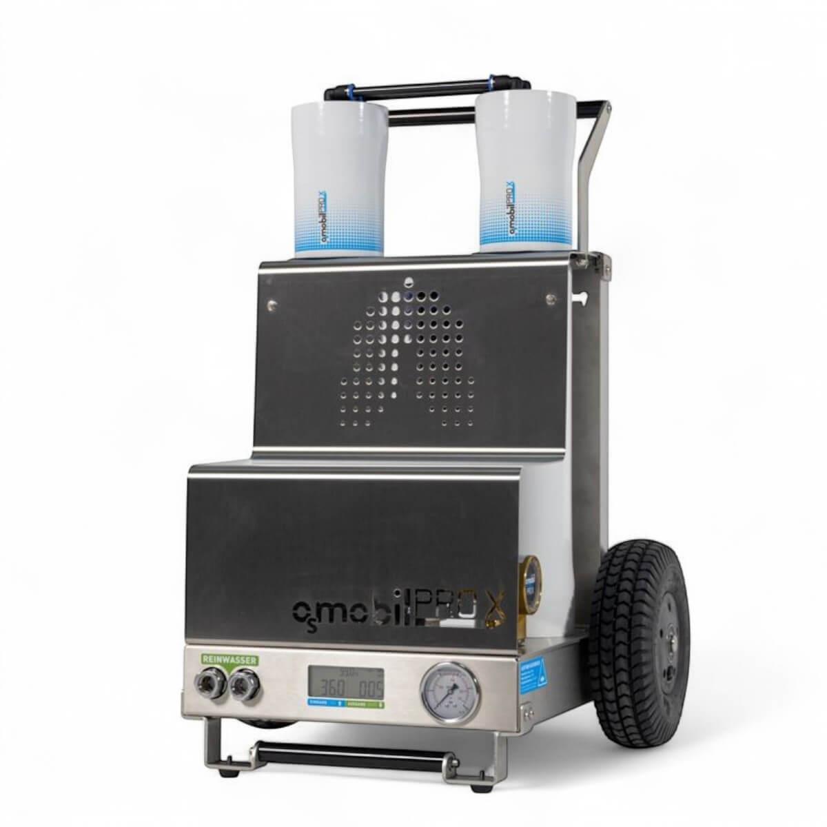 OSMOBIL PRO X für die Glas PV und Fassadenreinigung