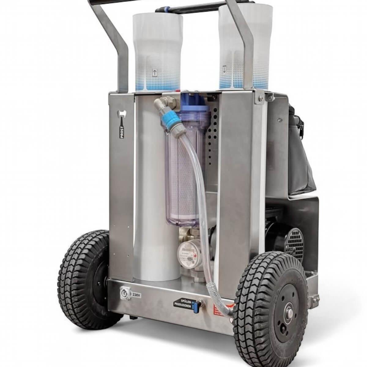 OSMOBIL PRO X für die Glas PV und Fassadenreinigung