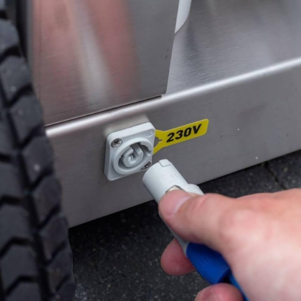 OSMOBIL PRO X für die Glas PV und Fassadenreinigung