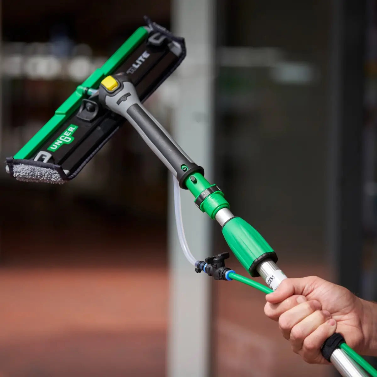 Unger nLite PowerPad Griff + Microfaser-Reinigungspad