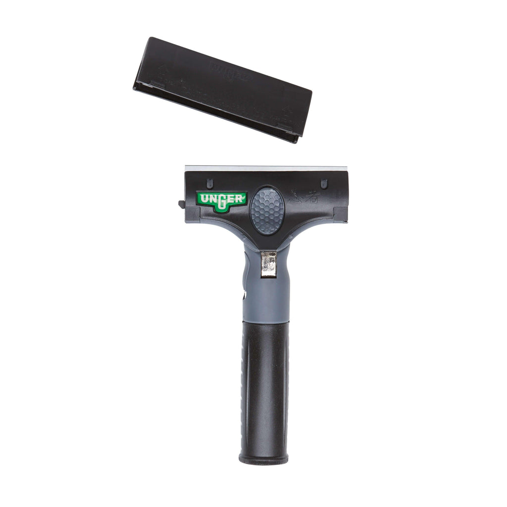 Unger ErgoTec Ninja Schaber mit Schutzkappe – Ansicht von vorne auf weißem Hintergrund