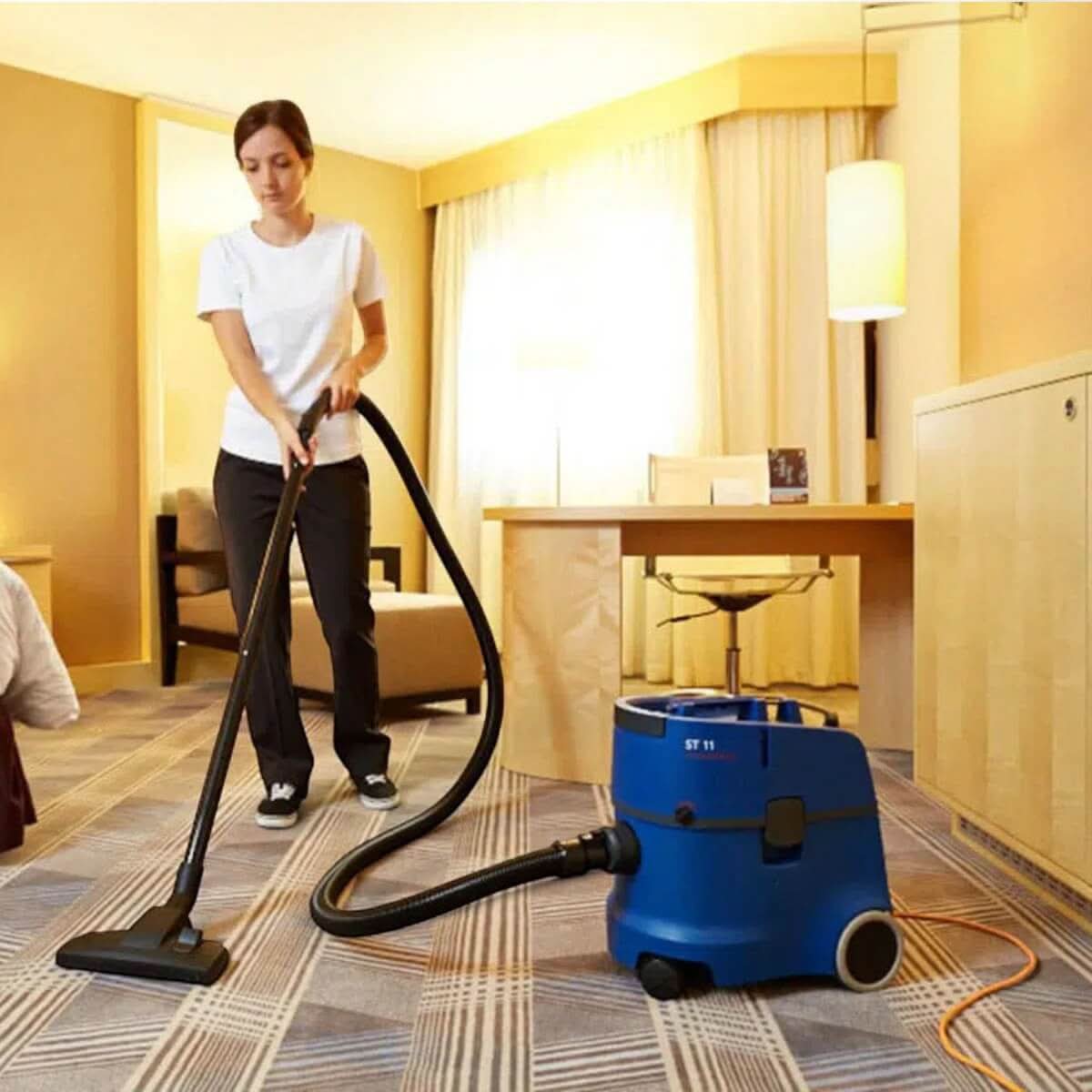 COLUMBUS ST11 Staubsauger.