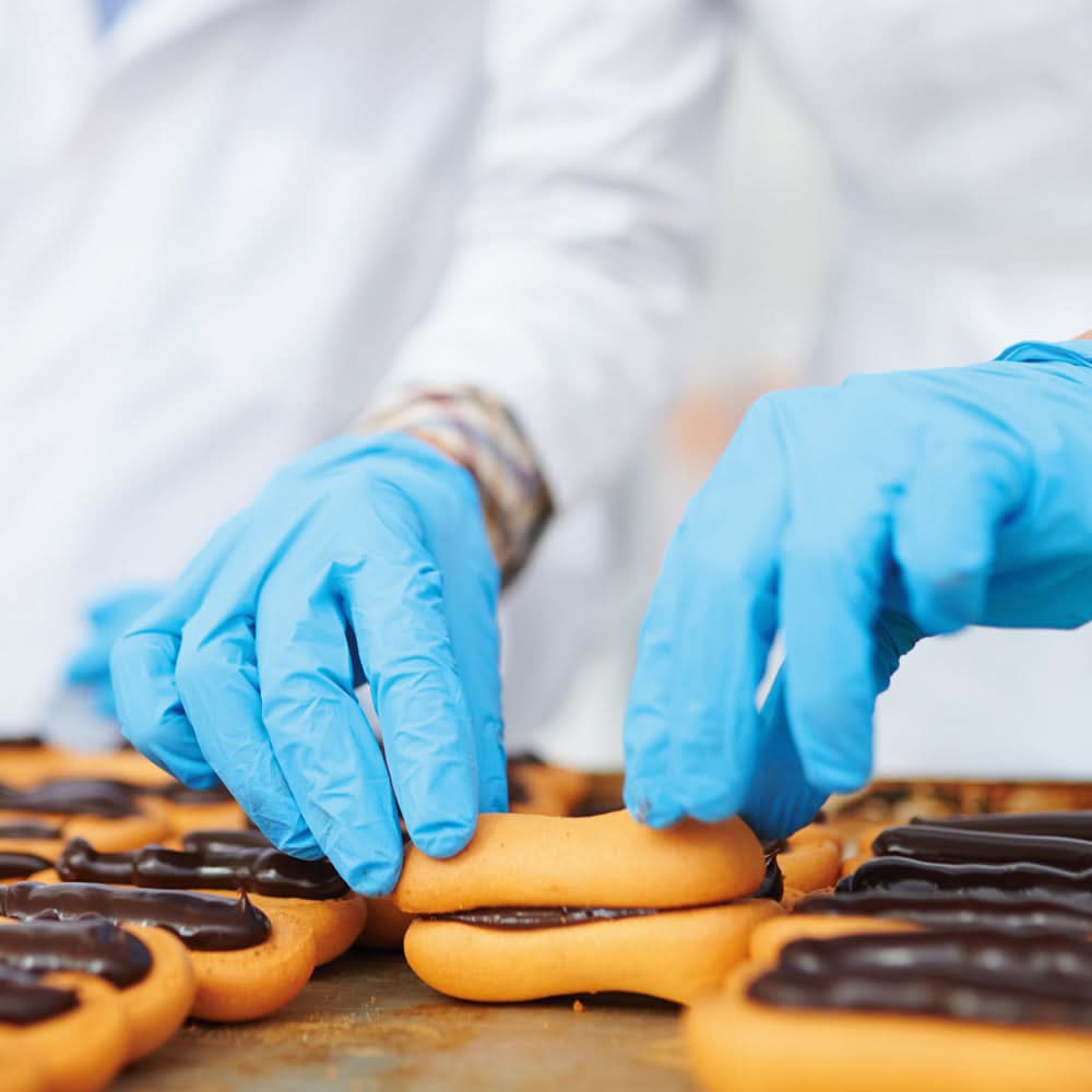 Hygonorm "Safe Fit" Nitril-Handschuhe Blau 200 Stück von Franz Mensch beim hygienischen Umgang mit Lebensmitteln.