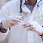 Hygostar "Safe Premium" Nitril-Handschuhe Weiß.