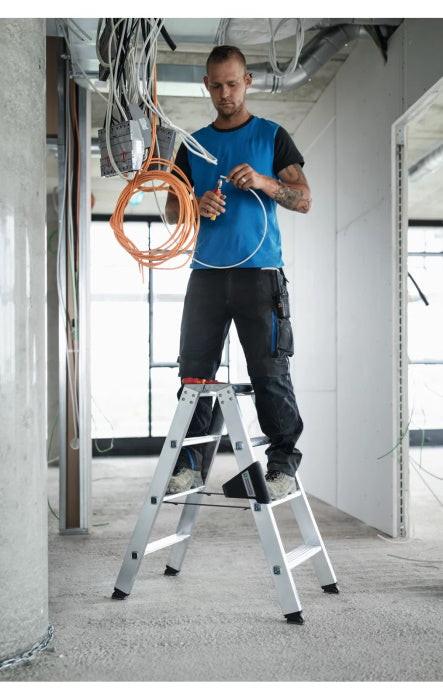 Günzburger Steigtechnik Stufen-Stehleiter beidseitig begehbar