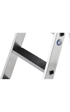 Munk Günzburger Steigtechnik Stufen-Stehleiter beidseitig begehbar mit clip-step R13 Ausführung