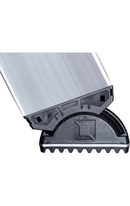 Günzburger Steigtechnik Stufen-Stehleiter einseitig begehbar mit clip-step R13 Ausführung