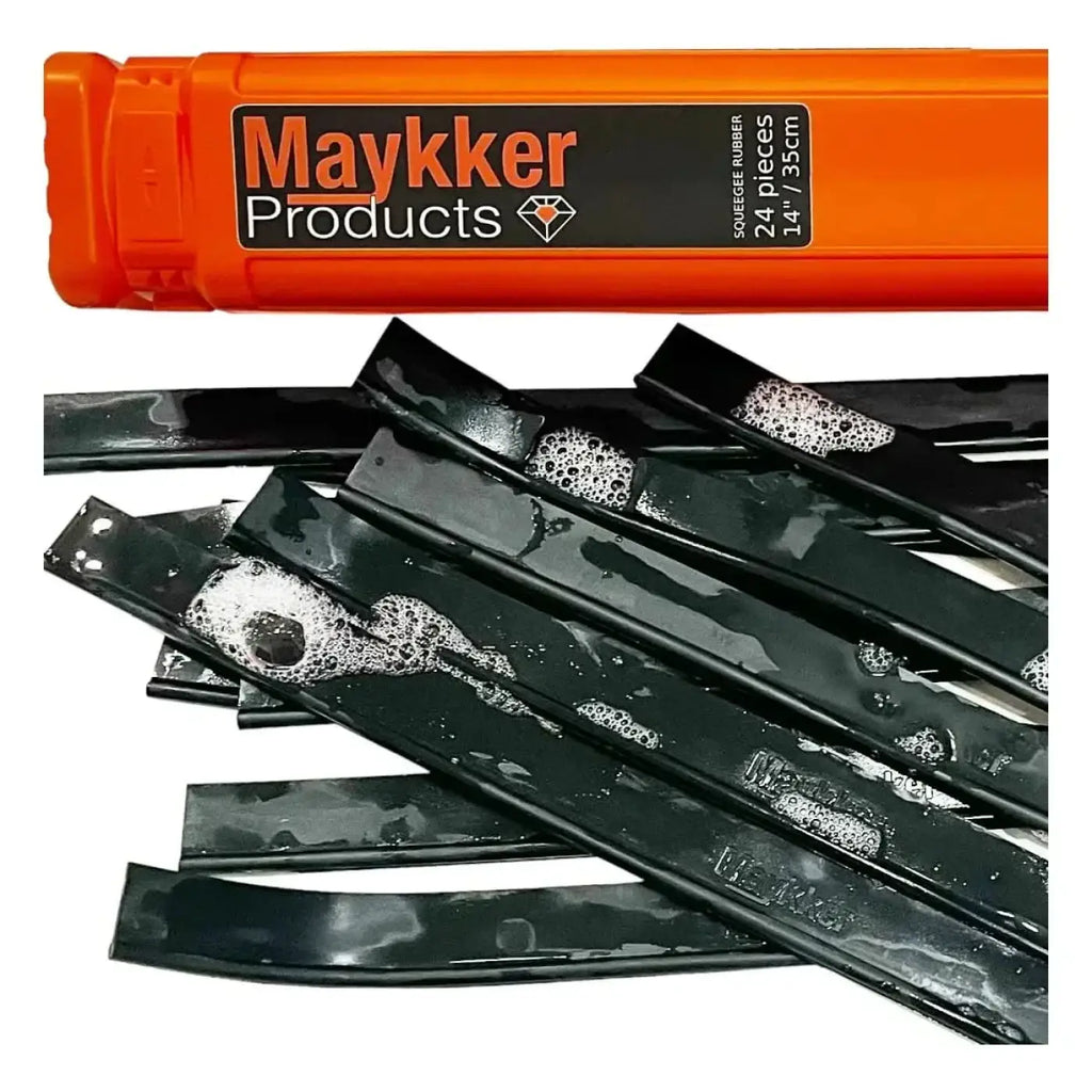 Orange kunststoffbehälter mit 24 schwarzen 14 zoll weichen gummirasenmäherklingen von maykker wischergummi