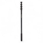 Schwarzes carbonfaser-profi-teleskopstativ mit mattem finish und silbernem milury-logo entlang der länge