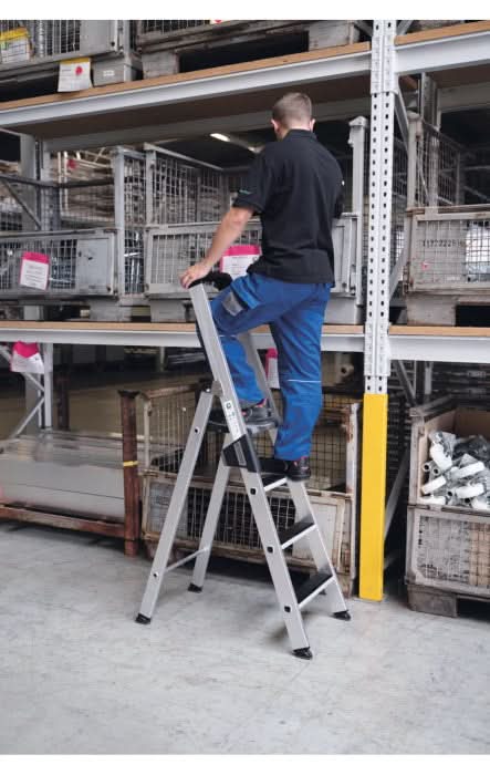 MUNK Günzburger Steigtechnik Stufen-Stehleiter einseitig begehbar mit clip-step.