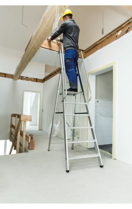 MUNK Günzburger Steigtechnik ML Plattformleiter.