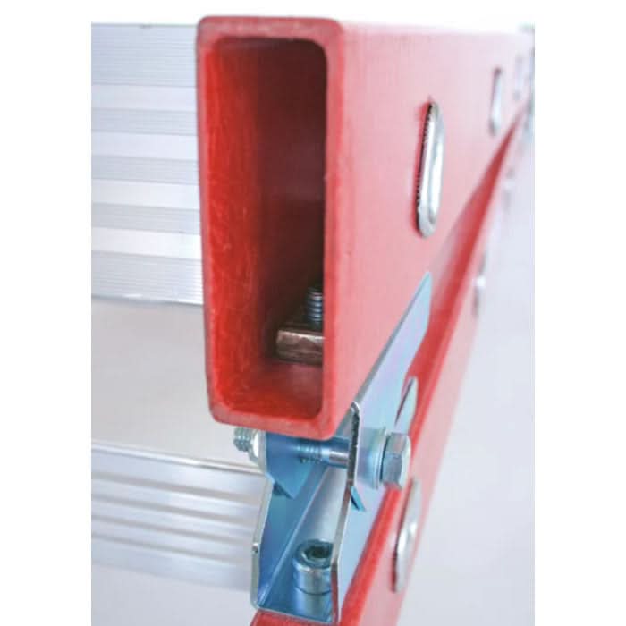 MUNK Günzburger Steigtechnik Stufen-Stehleiter beidseitig begehbar GFK / Alu.