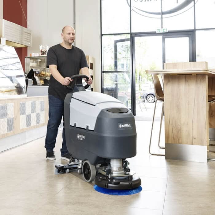 Nilfisk Scheuersaugmaschine SC401 E (Kabelversion).