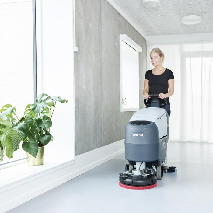 Nilfisk Scheuersaugmaschine SC401 BD Kombi Reinigungsmaschinen