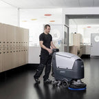 Nilfisk BA611 CD Reinigungsmaschine inkl. Ladegerät Putzen Schule 9087159020