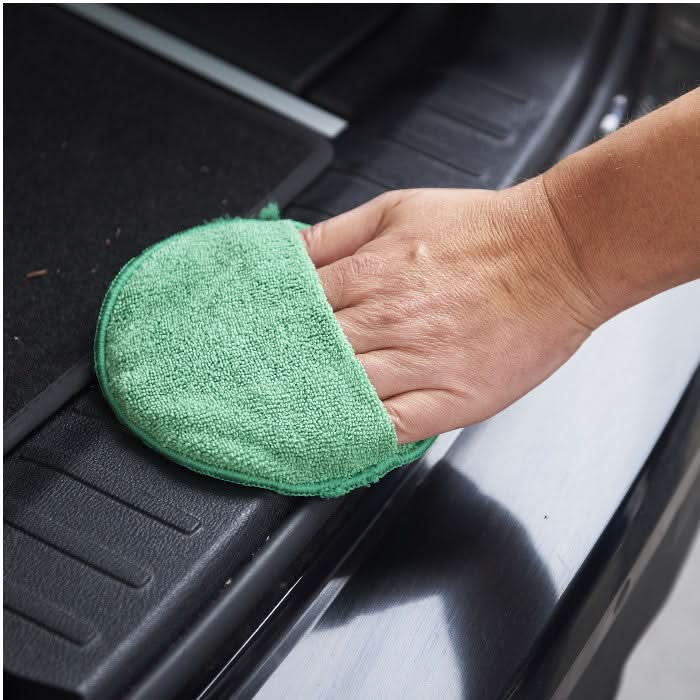 Sonax Microfaserpflegepad.