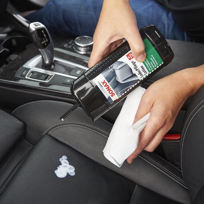 Sonax LederPflegeLotion Anwendung