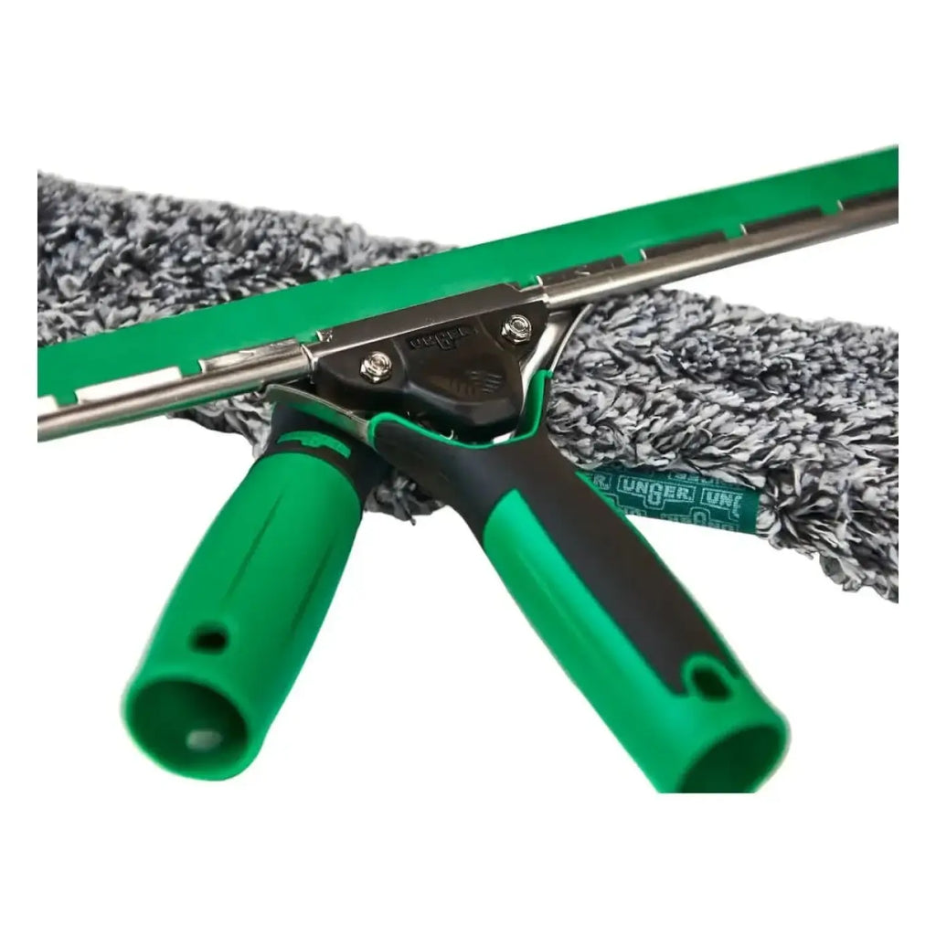 Unger ergotec 2in1 starter set ak011a mit grün schwarzem ergonomischem griff und grauem mikrofaserpad