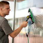 Unger nLite PowerPad Griff + Microfaser-Reinigungspad.