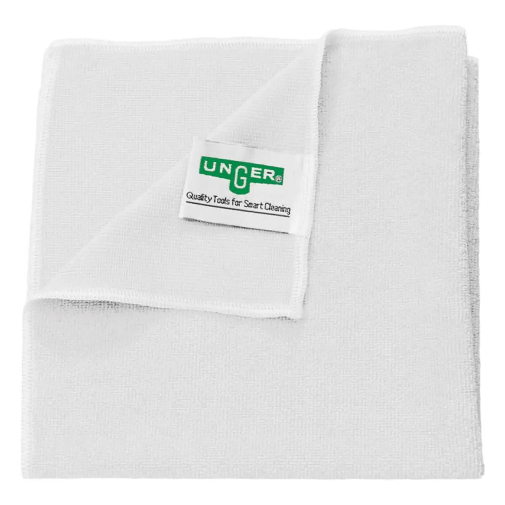 Weißer microfiber-reinigungstuch mit grün weißem unger markenetikett unger smartcolor microwipe 200