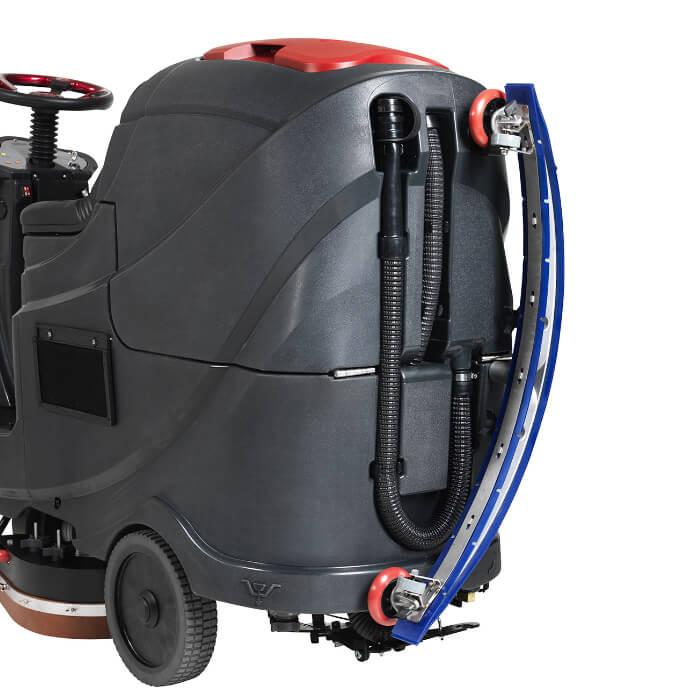 Viper Große Scheuersaugmaschine AS710R schräg hinten