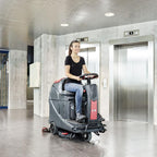 Viper Micro-Aufsitz-Scheuersaugmaschine AS530R Gebäude