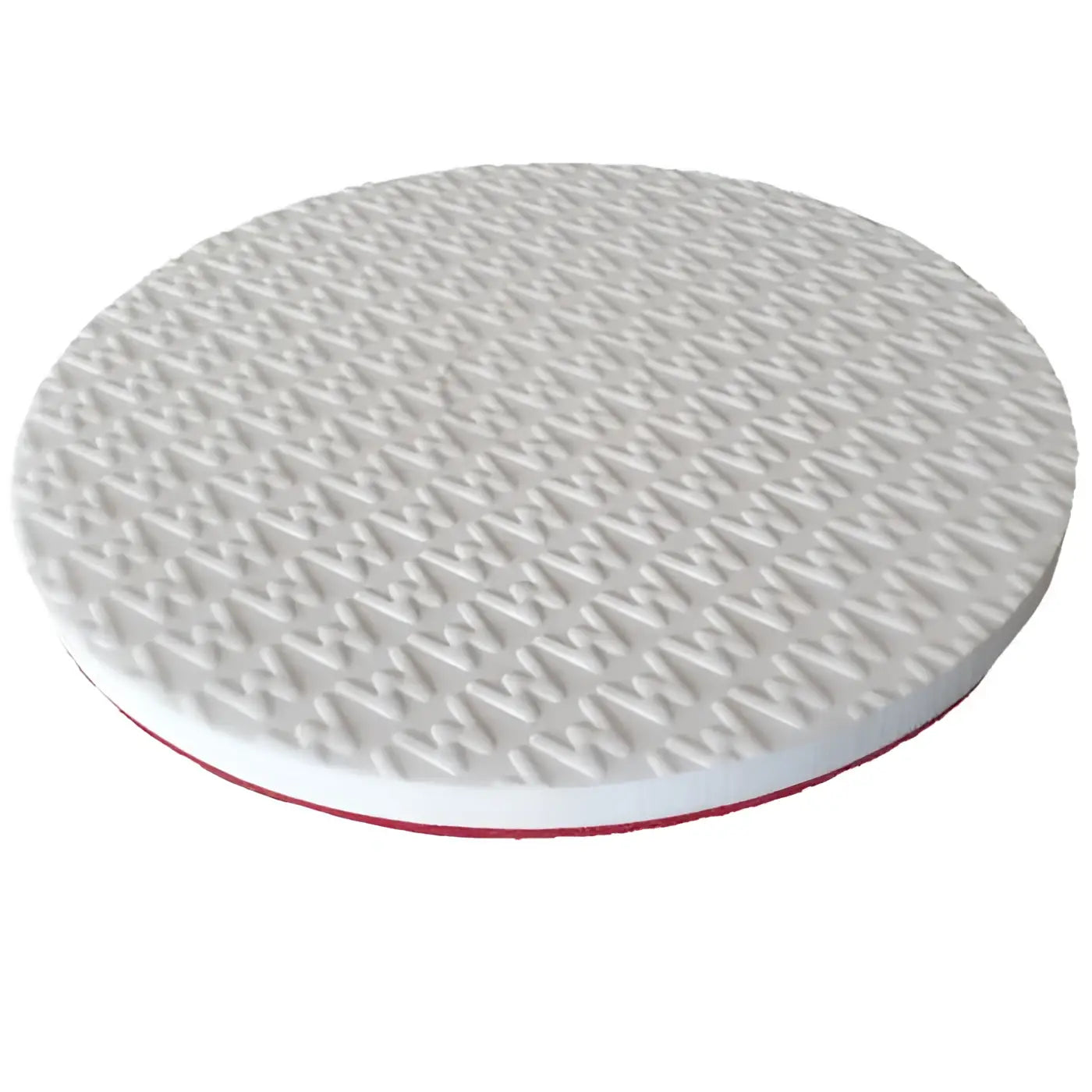 Weißes rundes polishing pad mit strukturierter oberfläche und erhöhtem v-muster sowie rotem rand von weber melamin reinigen pad w