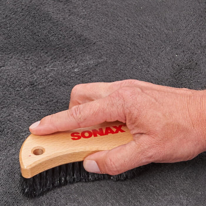Sonax Xtreme AutoInnenReiniger Bearbeitung Fahrzeugpflege Fußmatte