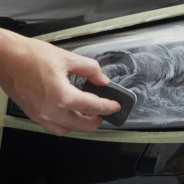 Sonax Profiline Scheinwerfer Aufbereitungsset Anwendung 4 Autopflege